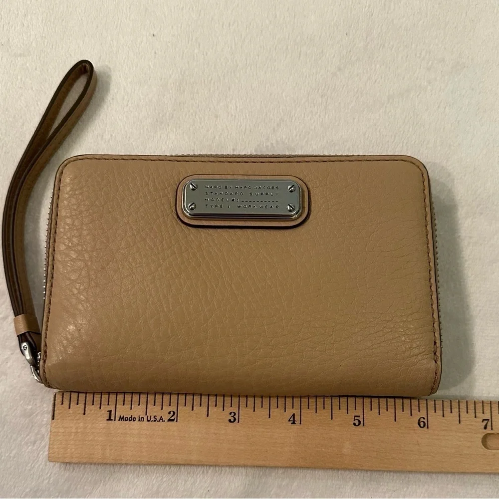 Marc By Marc Jacobs Cameo Nude Leather Zip Around Wallet Wristlet NWT